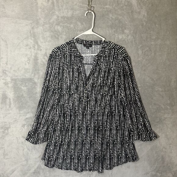Cocomo Woman Top 2X Plus Roll Tab Sleeves V Neck Black Print Tunic Popover - Picture 1 of 7